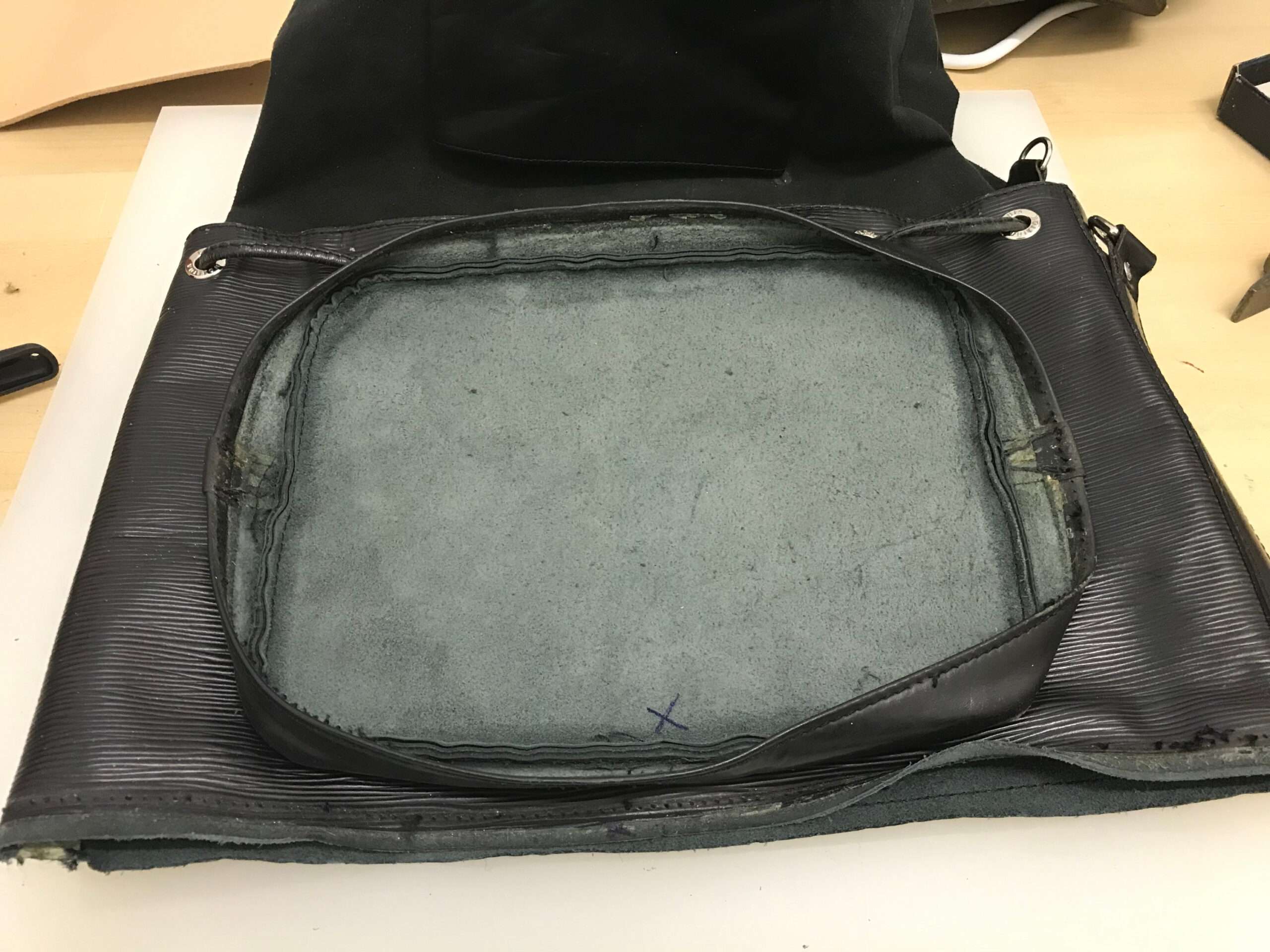 Noé Epi Boden kürzen & Ecken neu