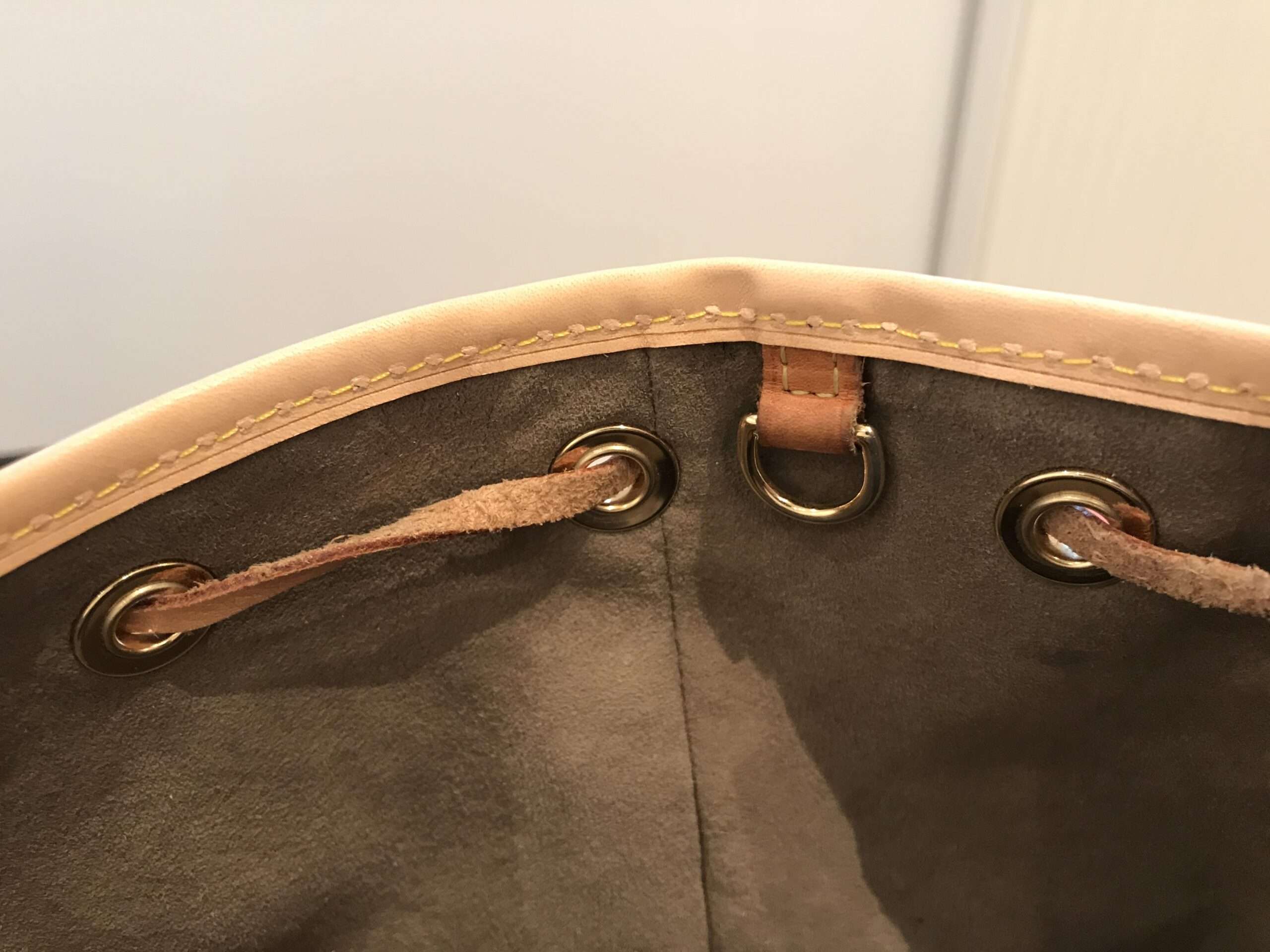 Noé Ledereinfassung neu