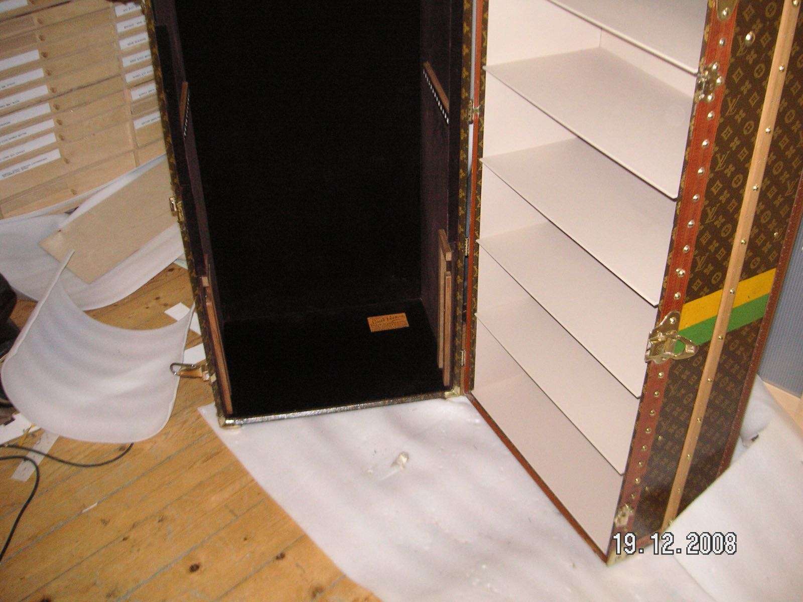 Restaurierung eines LV Trunks - Innen